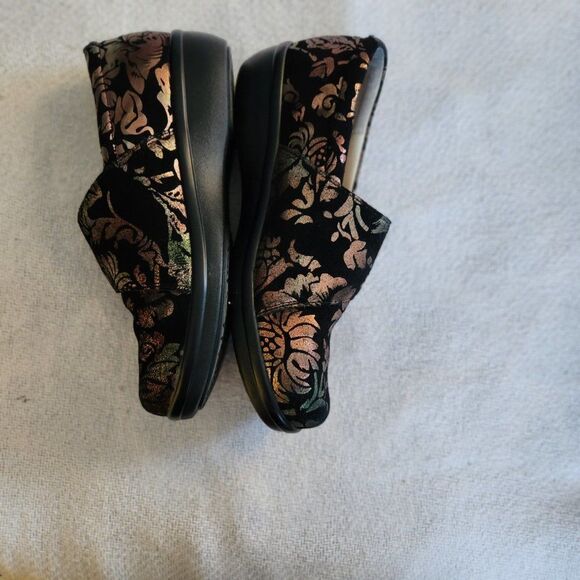 Alegria by PG Lite Black Nubuck Leather Floral Copper Metallic Clogs, size 8.5 - Picture 8 of 10